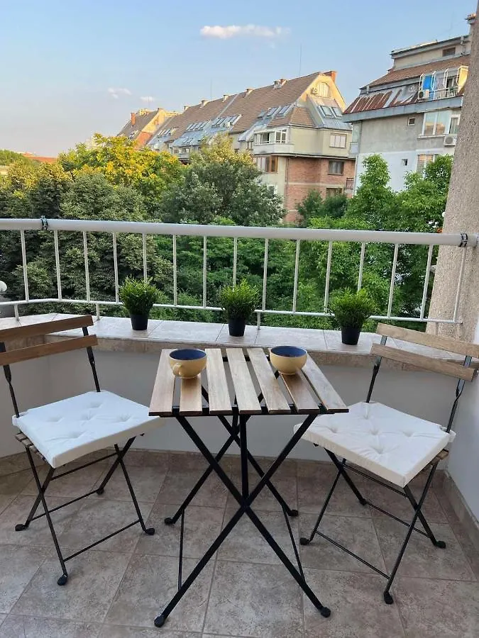 Lugano Couples Quiet Apt W Free Street Parking Sofia Bulgarien